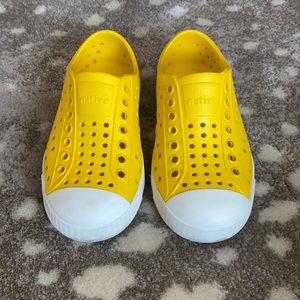 Sz 9 yellow natives